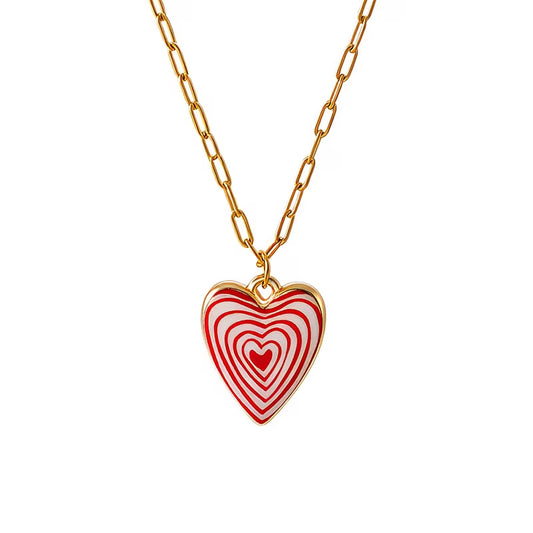 Collar con Diseño de Corazon